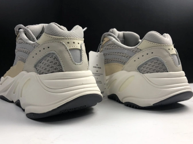 Adidas 700 Boost Yeezy Cream Cream GY7924 V2 0922